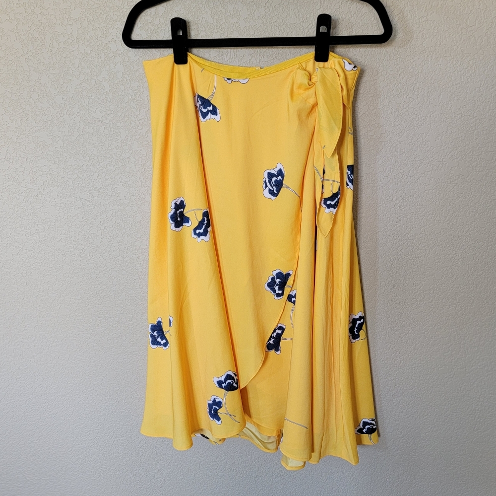 NWT Ann Taylor Floral Faux-Wrap Skirt in Citrus Sun, Size 8